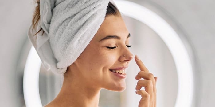 نحوه استفاده از فرولیک اسید برای پوست