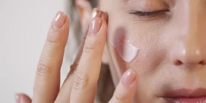 ضد آفتاب پوست چرب