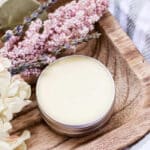 عطر جامد چیست و چه مزایایی نسبت به سایر عطرها دارد؟
