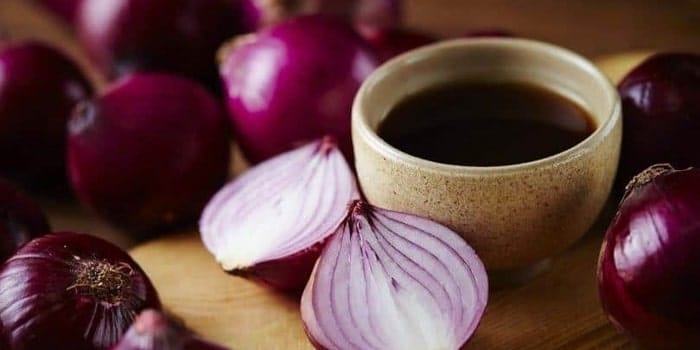 عوارض آب پیاز برای مو