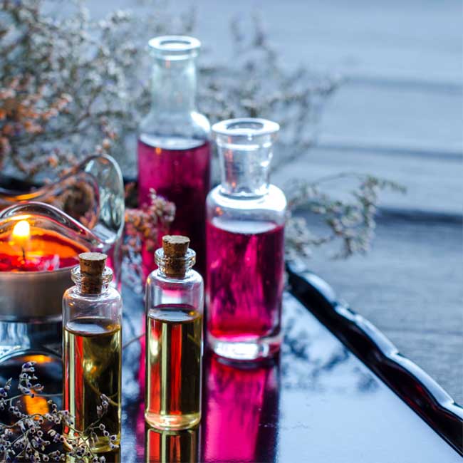 همه چیز درباره ترکیبات طبیعی و ترکیبات مصنوعی در عطرسازی