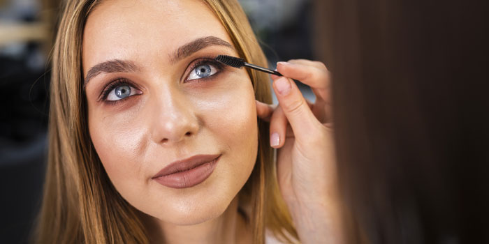 نکات کلیدی آرایش چشم، مژه و ابرو برای کم کردن فاصله چشم ها با آرایش